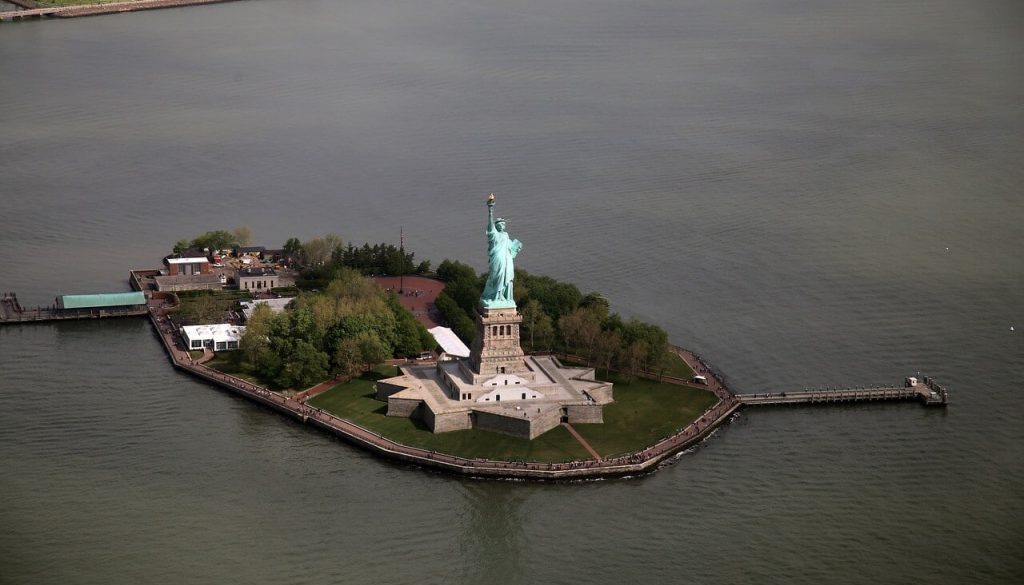 ESTA Antrag und Reisen in die USA Das Liberty Island in NY