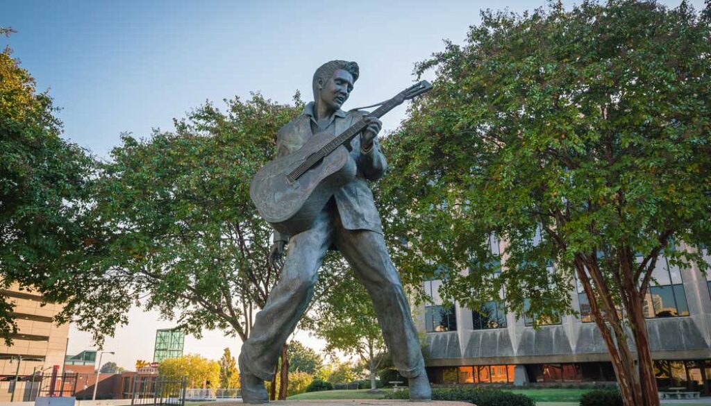 Elvis Statue in Memphis